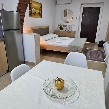 Aliaj Guest House 培拉特 外观 照片