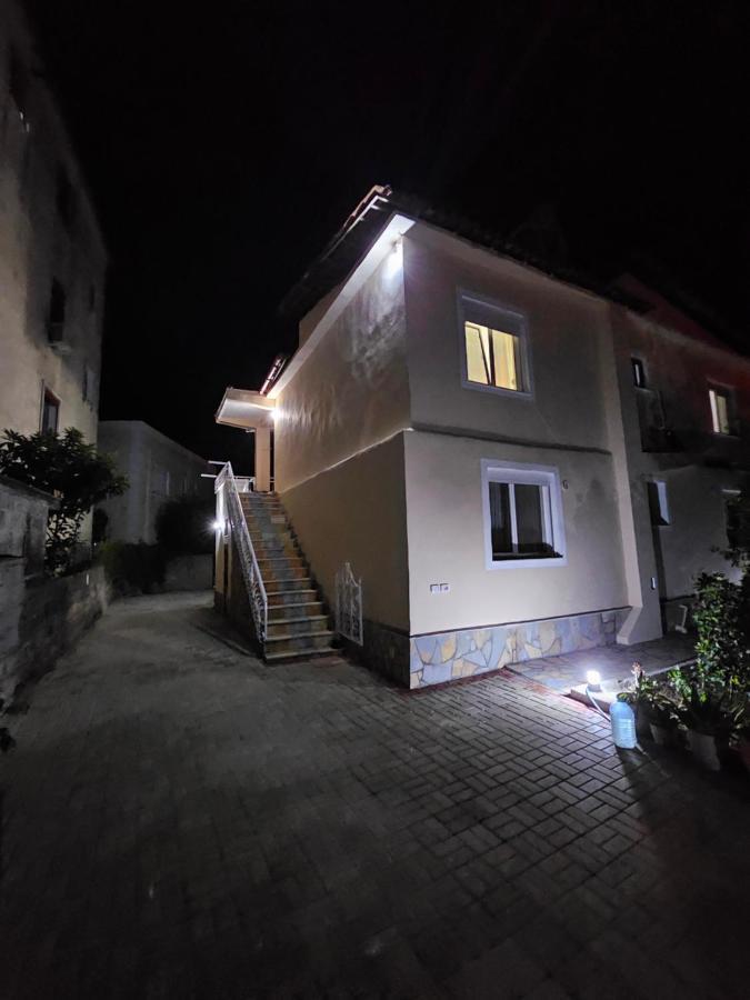 Aliaj Guest House 培拉特 外观 照片