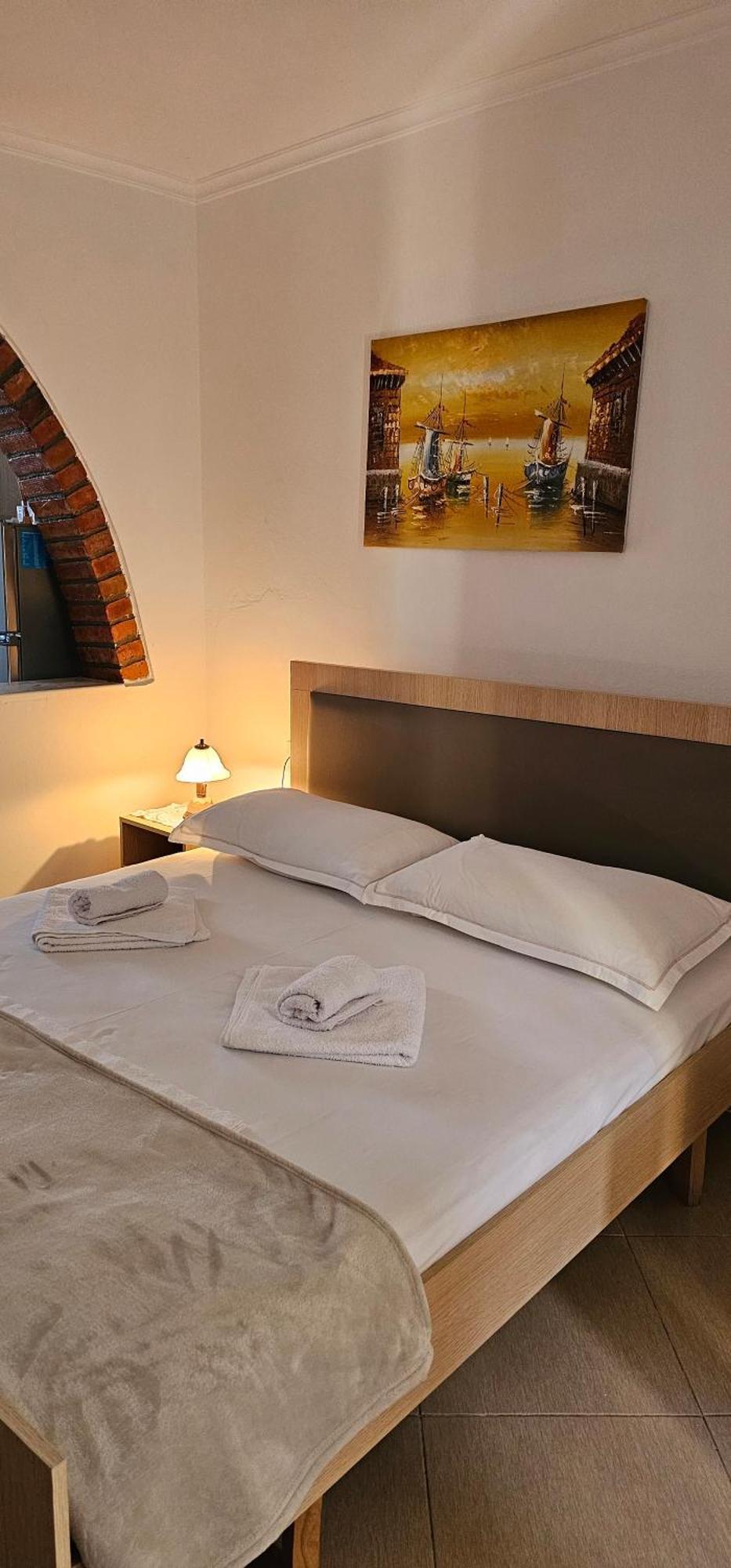 Aliaj Guest House 培拉特 外观 照片